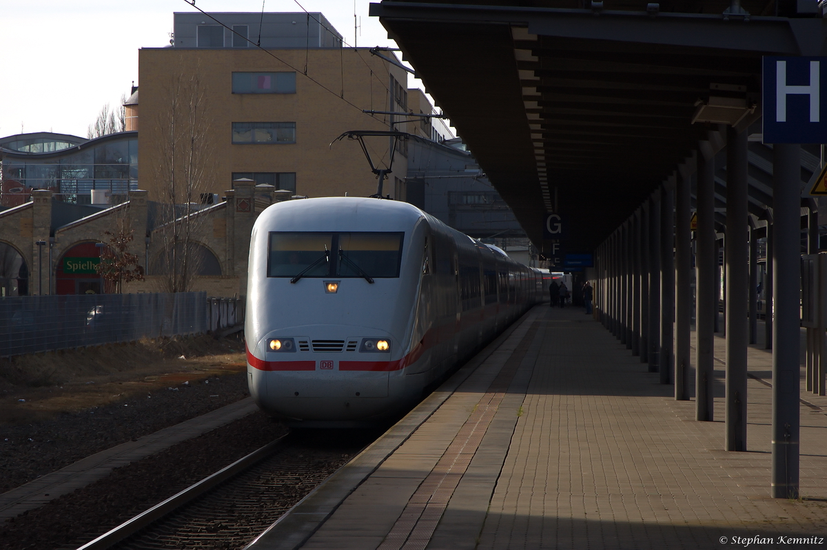401 557-4  Landshut  als ICE 392 von Interlaken Ost nach Berlin Hbf (tief), wurde über den Potsdamer Hbf umgeleitet. 08.03.2015