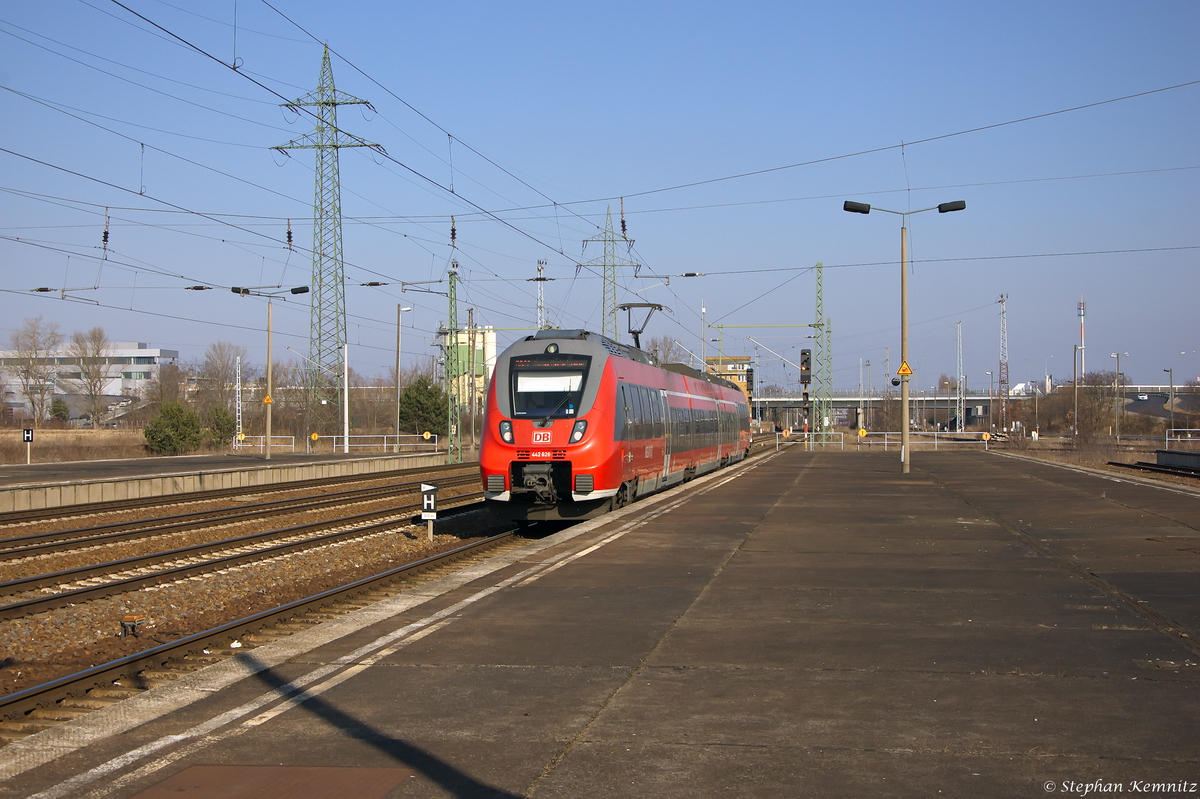 442 626-8 als RB22 (RB 28818) von Potsdam Griebnitzsee nach Königs Wusterhausen, bei der Ausfahrt aus Berlin-Schönefeld Flughafen. 27.02.2015