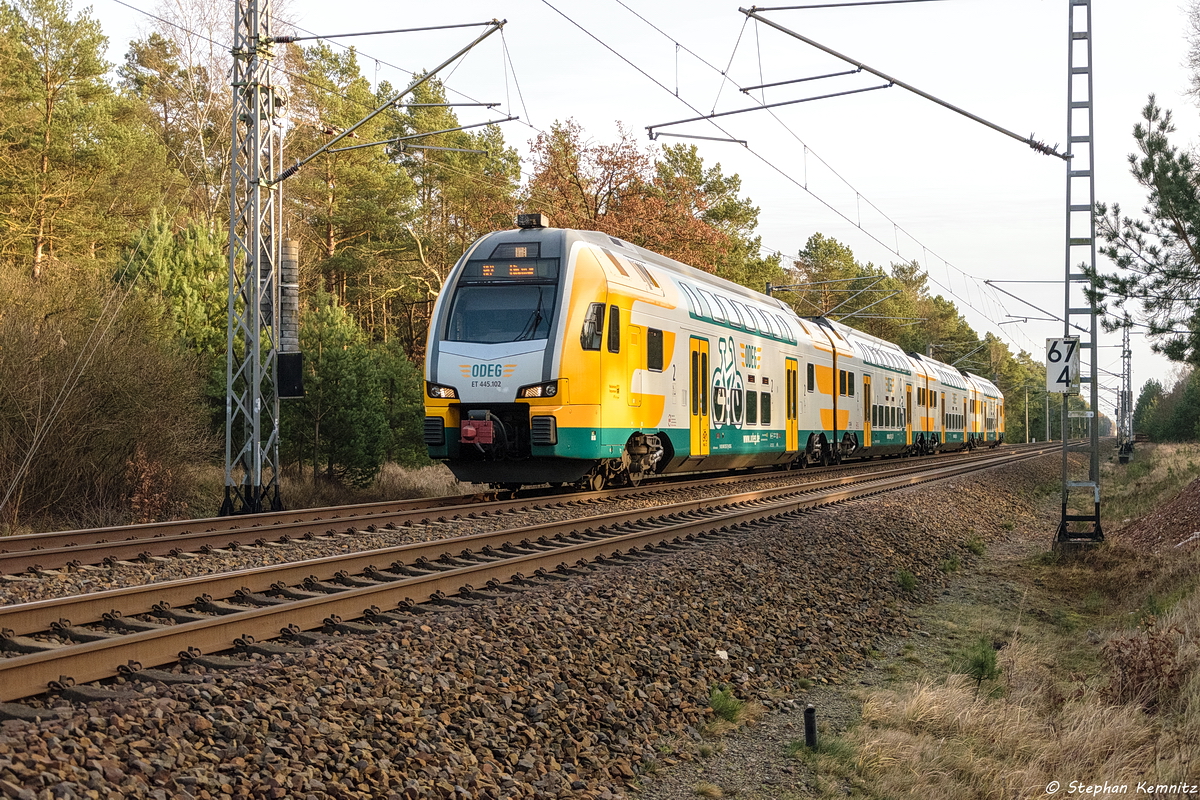 ET 445.102 (445 102-7) ODEG - Ostdeutsche Eisenbahn GmbH als RE2 (RE 63975) von Cottbus nach Wismar, bei Friesack. 06.01.2018