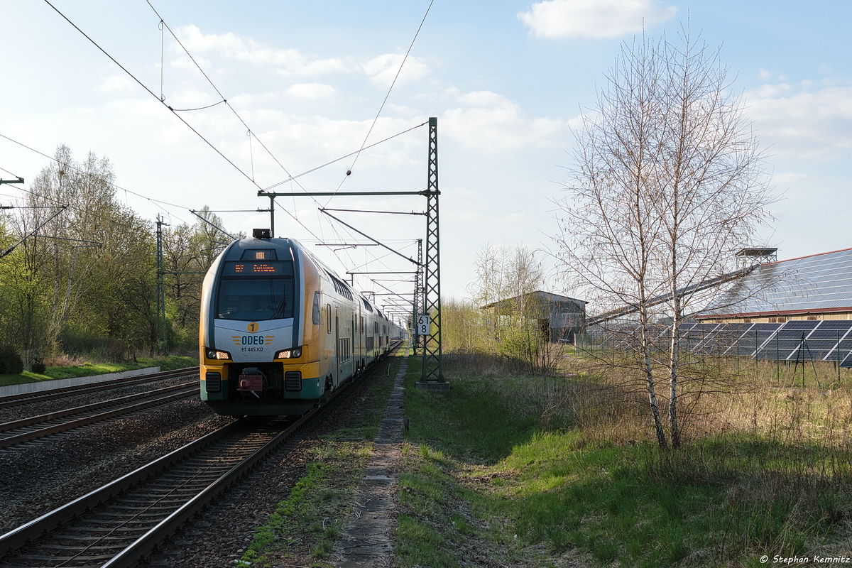 ET 445.102 (445 102-7) ODEG - Ostdeutsche Eisenbahn GmbH als RE2 (RE 63986) von Schwerin Hbf nach Cottbus, bei der Einfahrt in Friesack. 17.04.2018