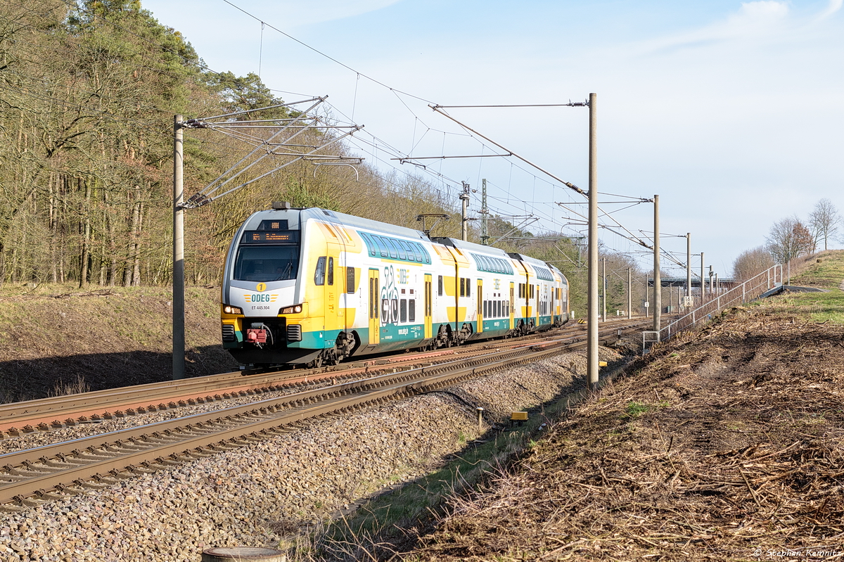 ET 445.104 (445 104-3) ODEG - Ostdeutsche Eisenbahn GmbH als RE4 (RE 62167) von Ludwigsfelde nach Rathenow, bei der Ausfahrt aus Nennhausen. 15.02.2020