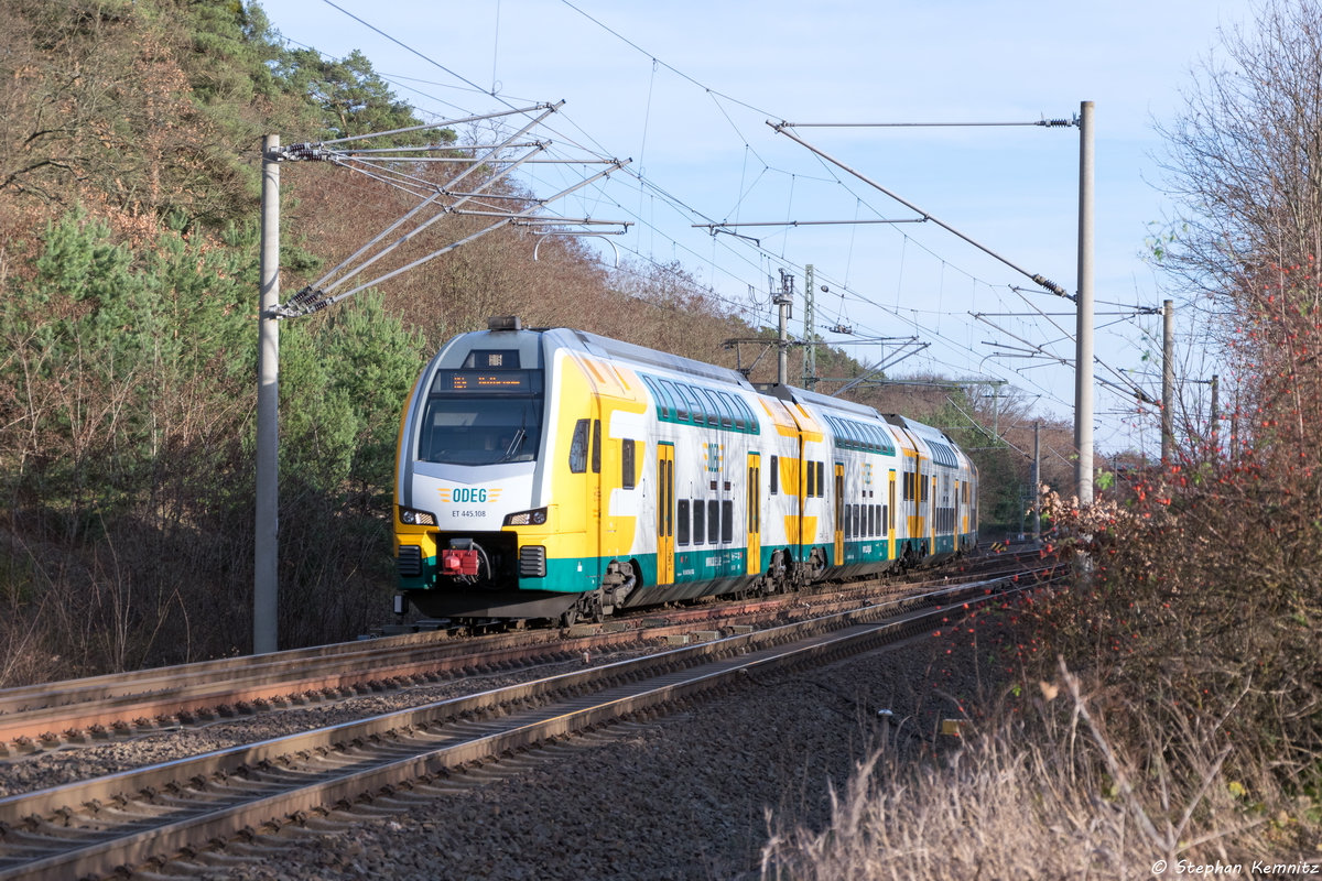 ET 445.108 (445 108-4) ODEG - Ostdeutsche Eisenbahn GmbH als RE4 (RE 79516) von Ludwigsfelde nach Rathenow in Nennhausen. 03.12.2015