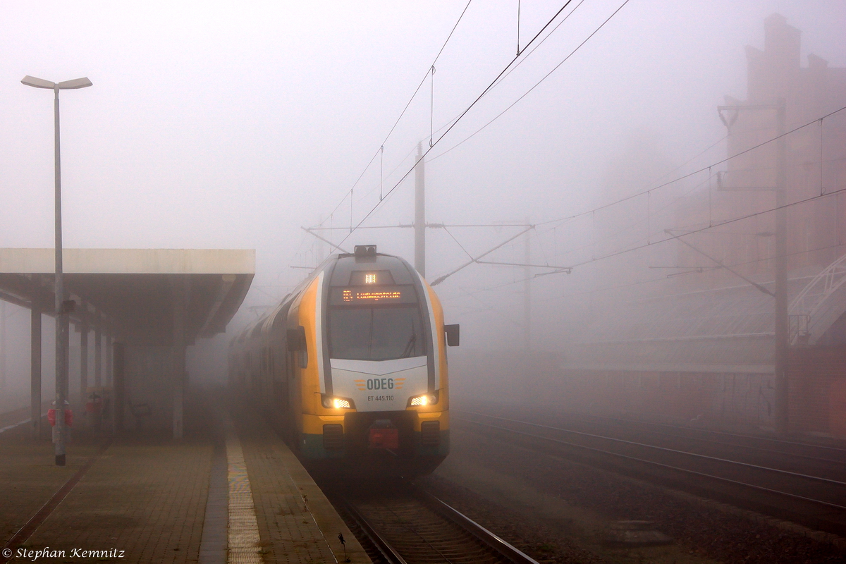 ET 445.110 (445 110-0) ODEG - Ostdeutsche Eisenbahn GmbH als RE4 (RE 84015) von Rathenow nach Ludwigsfelde in Rathenow. 21.11.2014