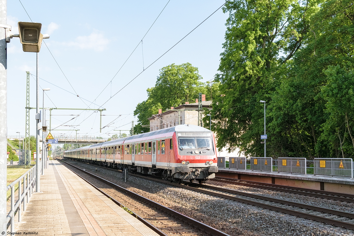Kreuzfahrersonderzug (DPN 13291) von Berlin Gesundbrunnen nach Warnemünde in Friesack und geschoben hatte die 114 040-9. 18.05.2019