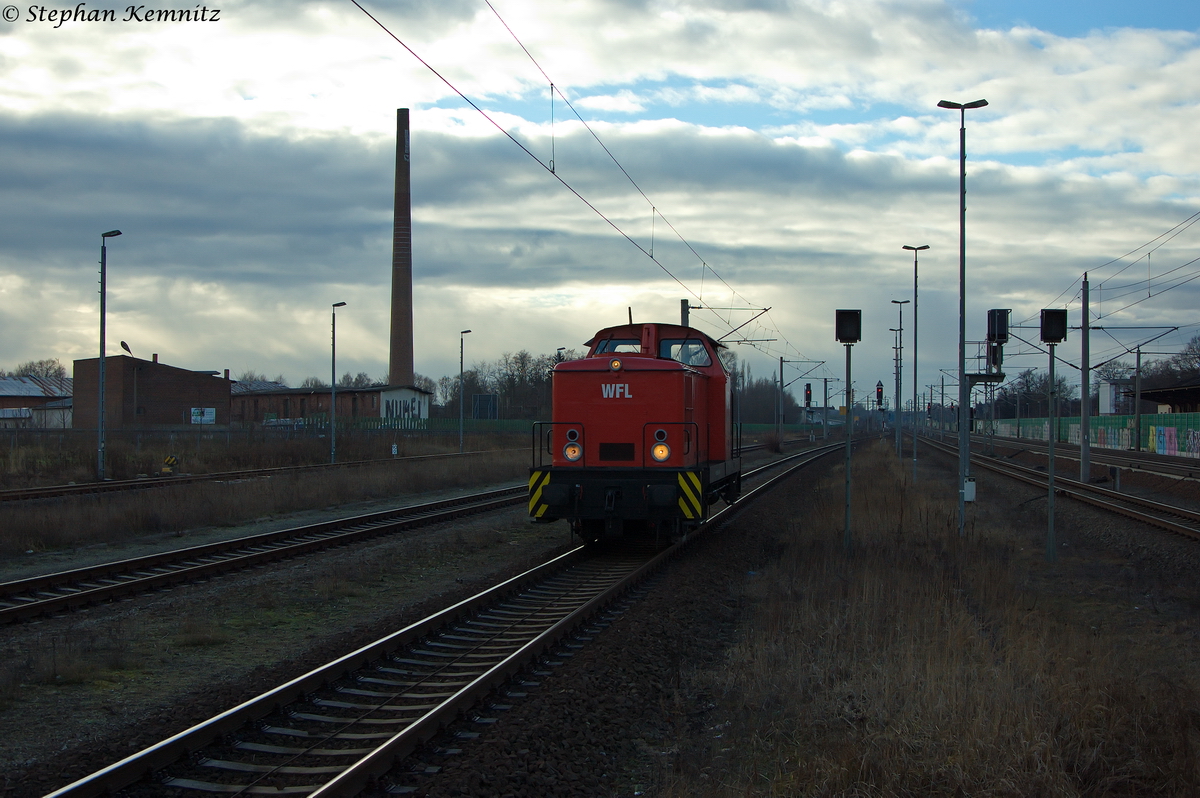Lok 3 (345 260-4) WFL - Wedler & Franz Lokomotivdienstleistungen GbR, kam als Lz durch Rathenow gefahren und sie fuhr in Richtung Wustermark weiter. Netten Gru an den Tf! 17.01.2014