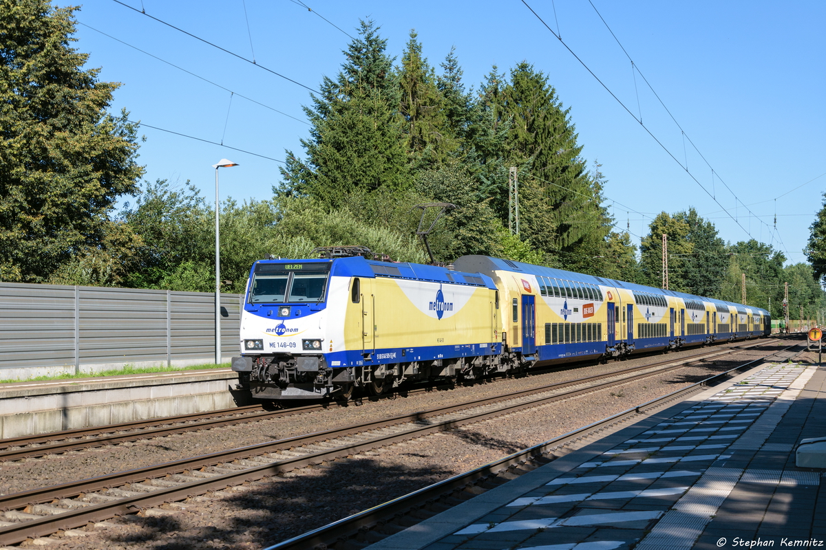 ME 146-09  Tostedt  (146 509-5) metronom Eisenbahngesellschaft mbH mit dem RE3 (ME 82109) von Hamburg Hbf nach Uelzen, bei der Einfahrt in Bienenbüttel. 19.08.2016