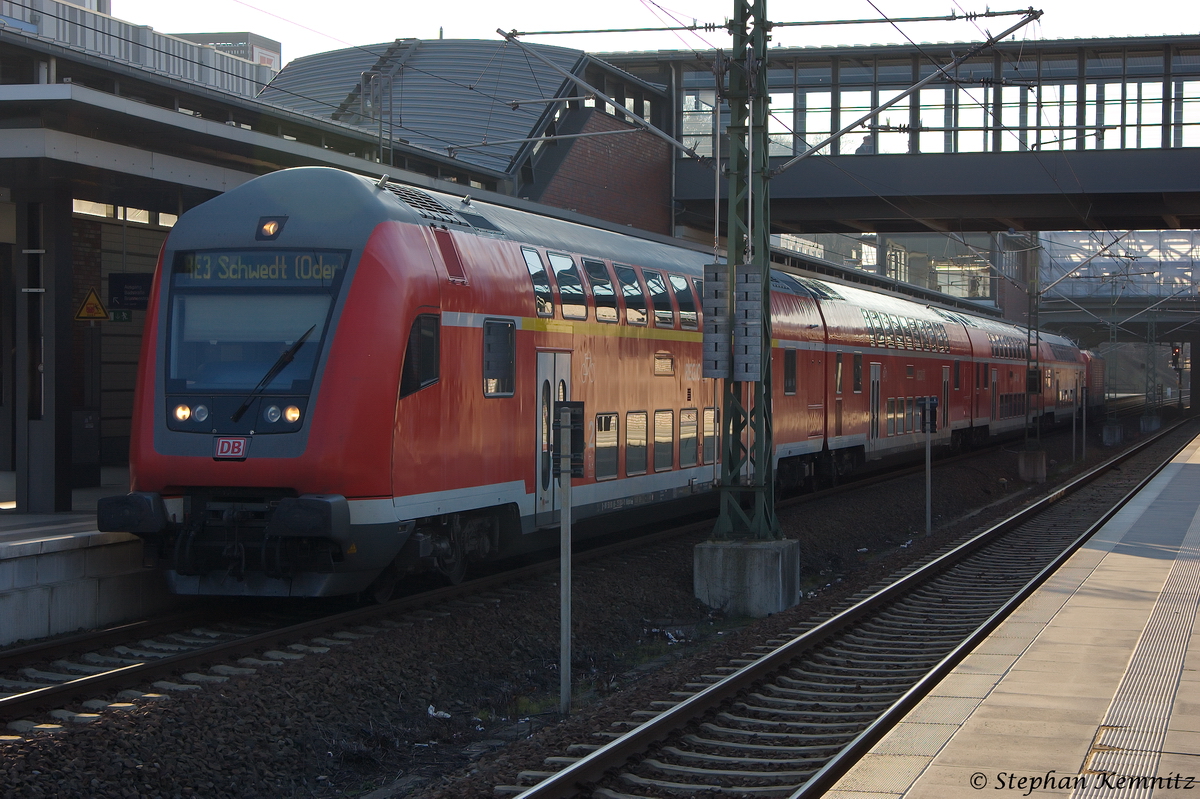 RE3 (RE 18352) von Wünsdorf-Waldstadt nach Schwedt(Oder) in Berlin Gesundbrunnen und geschoben hatte die 112 109-4. 25.02.2014