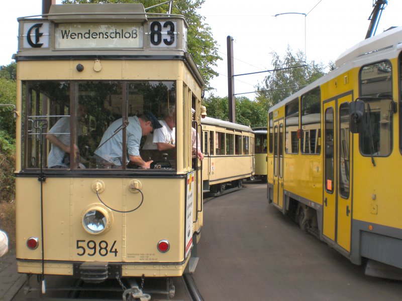 Pause in der Schleife Mahlsdorf, rechts Solo-KT4D - Berlin 9.8.2009