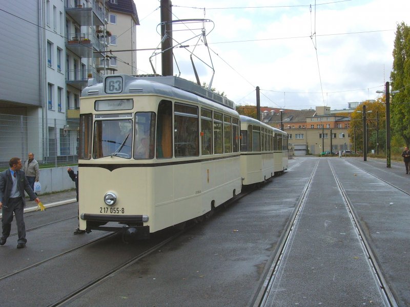 REKO-ZUg in der Wendeschleife Langenbeckstrasse, Berlin Oktober 2009