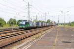 193 263-1 ELL - European Locomotive Leasing für LTE Logistik- and Transport- GmbH mit dem KLV von Poznań nach Rotterdam in Berlin-Schönefeld Flughafen.