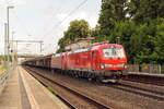 193 315-9 DB Cargo mit der Wagenlok 152 022-0 und einem gemsichtem Güterzug von evtl. Seddin nach Maschen in Friesack. 05.06.2018
