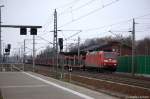 185 145-0 mit einem leeren Autotransportzug in Rathenow in Richtung Wustermark unterwegs. 06.04.2012