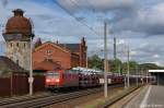 145 008-9 DB Schenker Rail Deutschland AG mit einem VW Caddy Autotransportzug in Rathenow und fuhr in Richtung Stendal weiter.