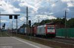 185 649-1 ITL Eisenbahn GmbH mit einem Containerzug in Rathenow und fuhr in Richtung Wustermark weiter. 17.07.2012