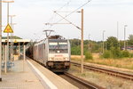 E 186 276-2 Railpool GmbH für Lotos Kolej Sp. z o.o. mit der Wagenlok 186 274-7 und dem Kesselzug DGS 42496 von Rzepin nach Bad Bentheim in Rathenow. 26.09.2016