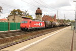 185 604-6 RheinCargo GmbH mit einem Kesselzug  Umweltgefährdender Stoff, flüssig  in Rathenow und fuhr weiter in Richtung Stendal.