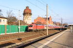 182 004 mit dem IRE 4278  Berlin-Hamburg-Express  von Berlin Ostbahnhof nach Hamburg Hbf in Rathenow.