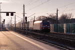 185 174-0 DB Cargo mit dem Mega Kombi in Rathenow und fuhr weiter in Richtung Wustermark.