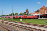 146 280-3 mit dem RE4 (RE 3150) von Stendal Hbf nach Falkenberg(Elster), bei der Einfahrt in Rathenow am 09.06.2024. Seitdem kleinen Fahrplanwechsel am 09.06.2024, enden die Falkenberg(Elster) Umläufe nicht mehr in Rathenow. Sondern die Umläufe enden bzw. beginnen nun am Stendaler Hbf.