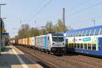 187 301-7 Railpool GmbH für METRANS Rail (Deutschland) GmbH mit einem Containerzug in Bienenbüttel und fuhr weiter in Richtung Uelzen.