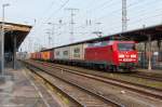 145 043-6 DB Schenker Rail Deutschland AG mit einem Containerzug in Stendal.