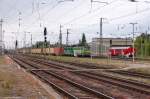 142 128-8 & 142 150-2 EGP - Eisenbahngesellschaft Potsdam mbH mit einem Containerzug von Hamburg-Waltershof nach Berlin Westhafen, bei der Durchfahrt in Stendal. 23.05.2015