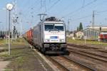 stendal/445188/386-014-5-metrans-rail-sro-mit 386 014-5 METRANS Rail s.r.o. mit einem Containerzug in Stendal und fuhr weiter in Richtung Magdeburg. 07.08.2015