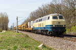 218 447-1 Railsystems RP GmbH mit einem Bauzug in Nennhausen und fuhr weiter in Richtung Wustermark. 16.04.2020