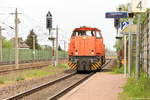 275 867-0 B & V Leipzig GmbH kam solo durch Großwudicke und fuhr weiter in Richtung Stendal.