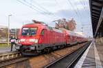 182 020-8 mit dem RE1 von Frankfurt(Oder) nach Brandenburg Hbf, im Brandenburger Hbf am 10.12.2022.