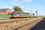 242.504  Mr Potato Head  (182 504-1) Hector Rail AB mit dem Flixtrain (FLX 1819) von Berlin-Lichtenberg nach Stuttgart Hbf in Großwudicke.