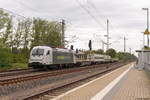 183 500-8 RailAdventure GmbH mit einem Schutzwagenzug in Wusterwitz und fuhr weiter in Richtung Brandenburg. 22.10.2020