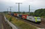 185 542-8 Captrain Deutschland GmbH fr ITL Eisenbahn GmbH mit einem Containerzug aus Hamburg in Stendal Ortsteil Wahrburg.