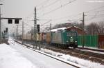 185-CL 006 (185 506-3) Captrain Deutschland GmbH fr ITL Eisenbahn GmbH mit einem Containerzug in Rathenow und fuhr in Richtung Wustermark weiter. 12.12.2012