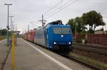 185 526-1 Alpha Trains für RheinCargo GmbH mit den Wagenloks 185 604-6 und 185 632-7, bei der Durchfahrt in Rathenow und fuhr in Richtung Wustermark weiter. 29.06.2014