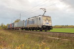 186 455-2 Railpool GmbH für METRANS Rail s.r.o. mit dem Containerzug DSG 43317 von Hamburg-Waltershof Dradenau nach Decin Hlavni Nadrazi in Stendal. 29.10.2016