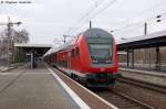 Auf Gleis 1 im Brandenburger Hbf stand der RE1 (RE 18189) von Brandenburg Hbf nach Frankfurt(Oder) zur abfahrt bereit. Gozogen hatte die 182 015-8. 28.02.2013