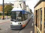 Begegnung des T24/B24-Zuges mit einem Niederflurwagen im Linienverkehr in Sch�neweide, Berlin 9.
