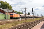 145-CL 001 (145 081-6) ArcelorMittal Eisenhüttenstadt Transport GmbH mit einem Staubpendelzug in Großwudicke und fuhr weiter in Richtung Stendal. 30.07.2016