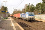 193 881-0 boxXpress.de GmbH mit einem Containerzug in Bienenbüttel und fuhr weiter in Richtung Uelzen.