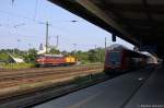 My 1138 (227 004-9) CLR - Cargo Logistik Rail-Service GmbH mit der Wagenlok 346 560-6, bei der Durchfahrt in Magdeburg.