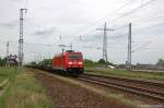 185 361-3 DB Schenker Rail Deutschland AG mit dem KLV  DB SCHENKERhangartner  in Satzkorn, in Richtung Golm unterwegs. 10.05.2012