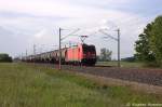 185 208-6 DB Schenker Rail Deutschland AG mit einem Kesselzug  Benzin oder Ottokraftstoffe  in Vietznitz und fuhr in Richtung Nauen weiter. 17.05.2013