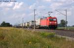 185 383-7 DB Schenker Rail Deutschland AG mit dem KLV  DB SCHENKERhangartner  in Vietznitz und fuhr in Richtung Nauen weiter. 05.08.2013