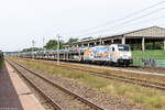E 186 181-4 Railpool GmbH für HSL Logistik GmbH mit einem Toyota/Lexus Autotransportzug in Großwudicke und fuhr weiter in Richtung Rathenow. 09.08.2019