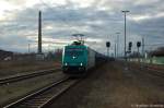 185 575-8 Alpha Trains für RheinCargo GmbH mit einem Kesselzug  Benzin oder Ottokraftstoffe , bei der Einfahrt in Rathenow und fuhr nach einem Halt weiter in Richtung Wustermark weiter. 17.01.2014