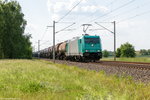 185 618-6 RheinCargo GmbH & Co. KG mit einem Kesselzug  Umweltgefährdender Stoff, flüssig  in Nennhausen und fuhr weiter in Richtung Wustermark. 03.06.2016