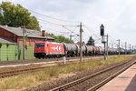185 631-9 Alpha Trains für RheinCargo GmbH & Co. KG mit einem Kesselzug  Erdöldestillate oder Erdölprodukte  in Großwudicke und fuhr weiter in Richtung Stendal. 29.07.2016