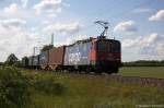 421 385-6 SBB Cargo mit einem Containerzug aus Richtung Salzwedel kommend in Stendal. 24.05.2014
